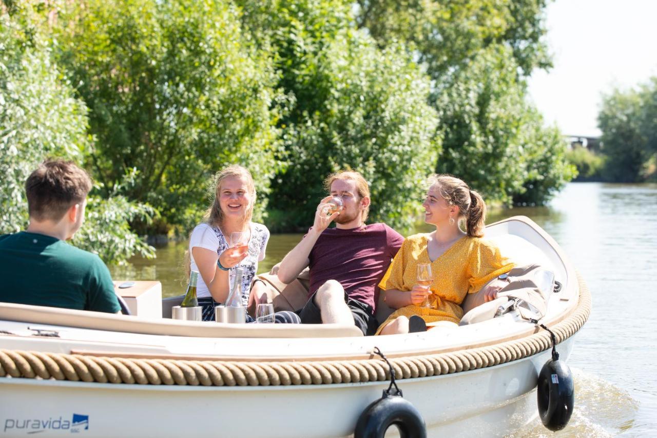 Pod Hotelkamer Aan Het Water Dokkum Exterior foto